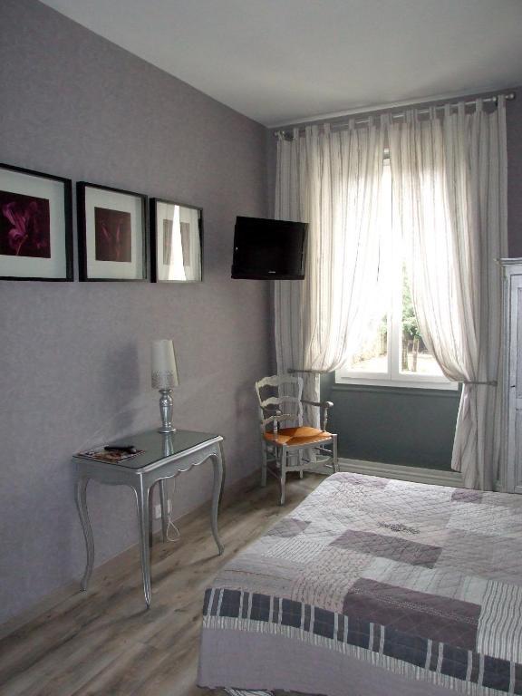 Logis Hotel L'Occitan 2 Etoiles Gaillac Kamer foto